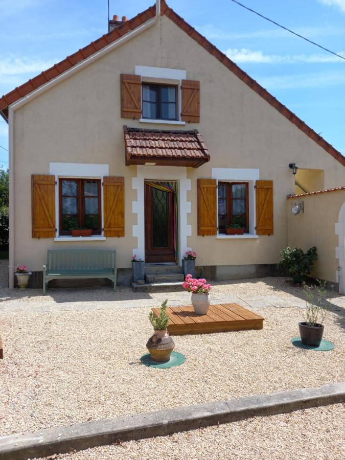 Chambres D' Hotes A Benaize Coulonges  외부 사진