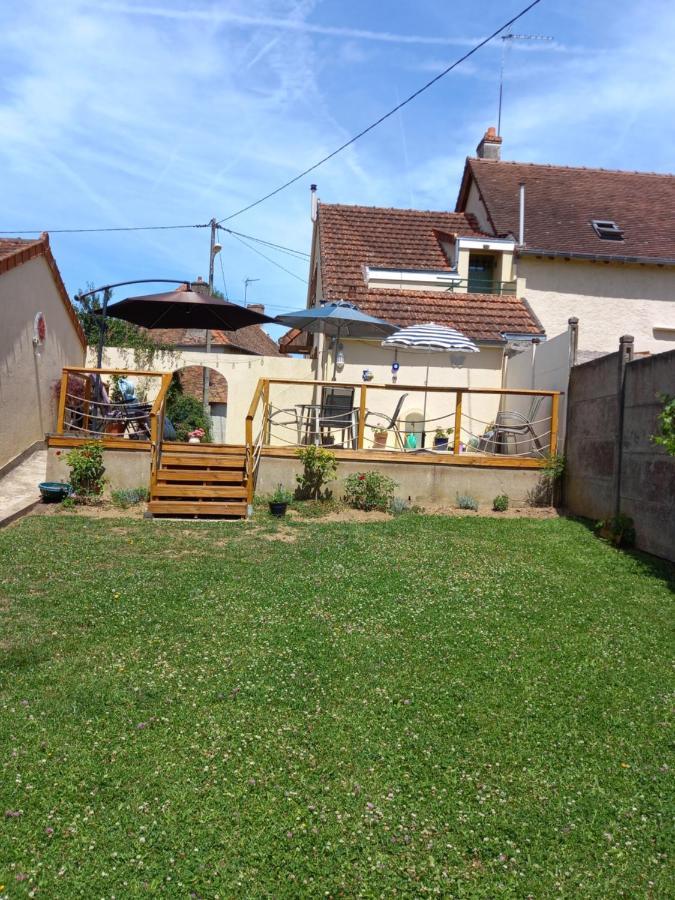 Chambres D' Hotes A Benaize Coulonges  외부 사진