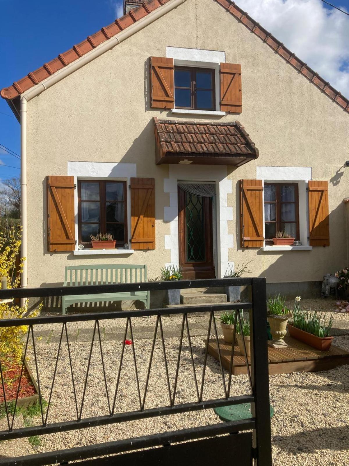Chambres D' Hotes A Benaize Coulonges  외부 사진